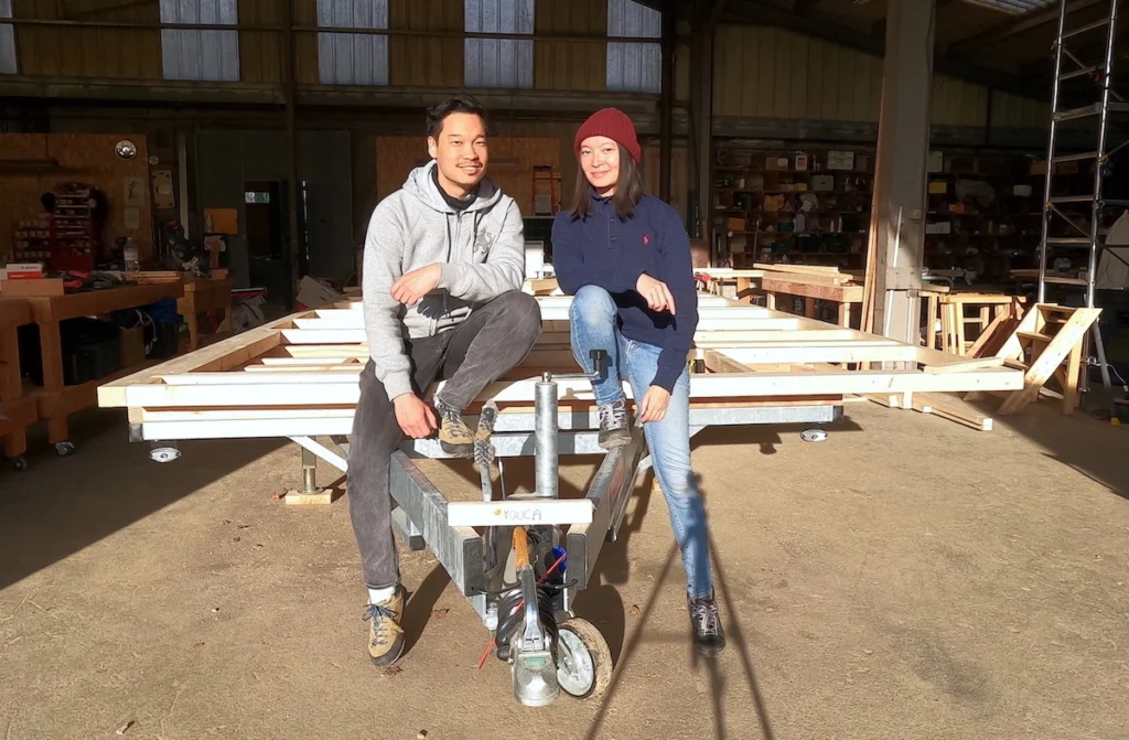 Carène & You-Liang, auto-constructeurs sur la remorque de leur tiny house